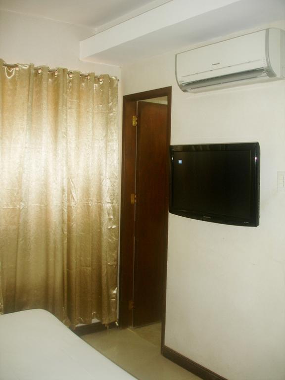 Roxas Midtown Hotel Ruang foto